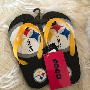 NFL Pittsburgh Steelers youth flip flops